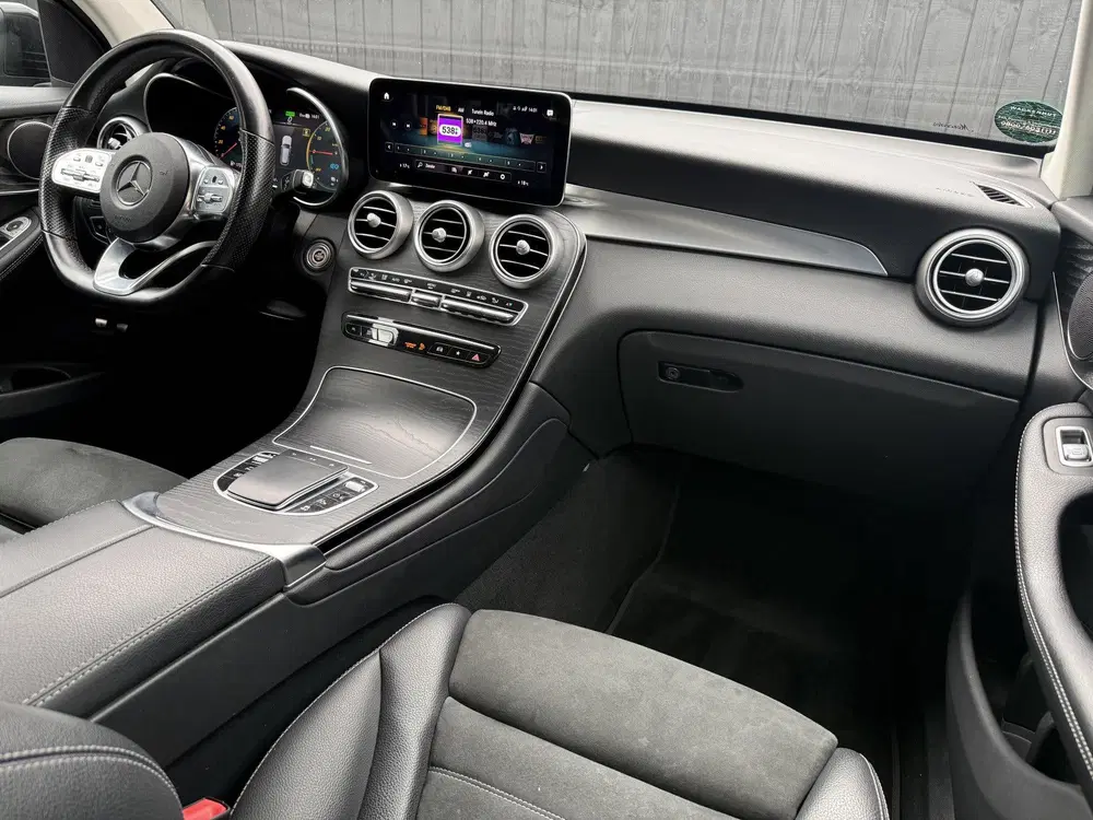 Mercedes-Benz GLC GLC 300e 4MATIC Business Solution AMG uit 2021, foto 6