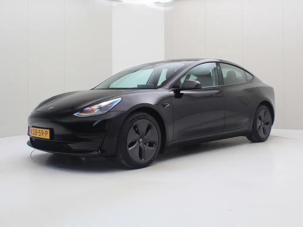 Tesla Model 3 Model 3 Standard RWD Plus FACELIFT 93.7% S uit 2022