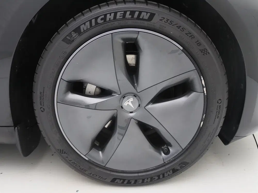 Tesla Model 3 Model 3 Standard RWD Plus FACELIFT 93.7% S uit 2022, foto 10