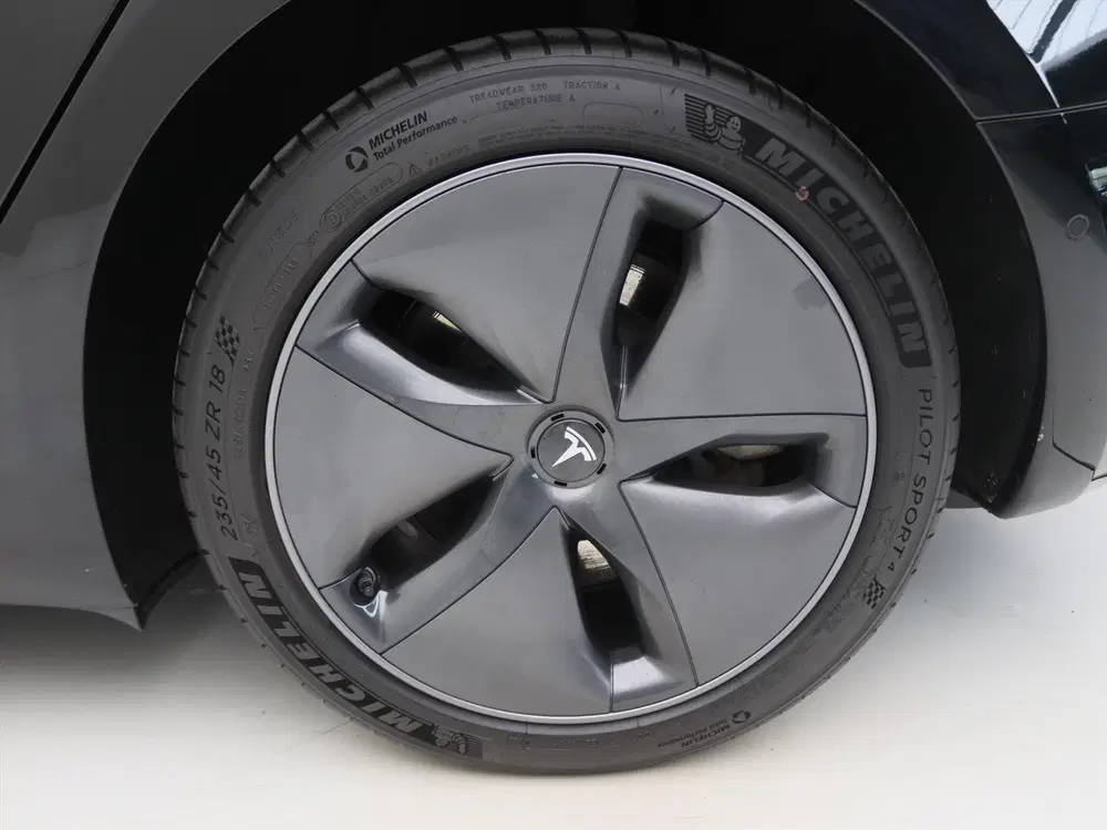 Tesla Model 3 Model 3 Standard RWD Plus FACELIFT 93.7% S uit 2022, foto 12