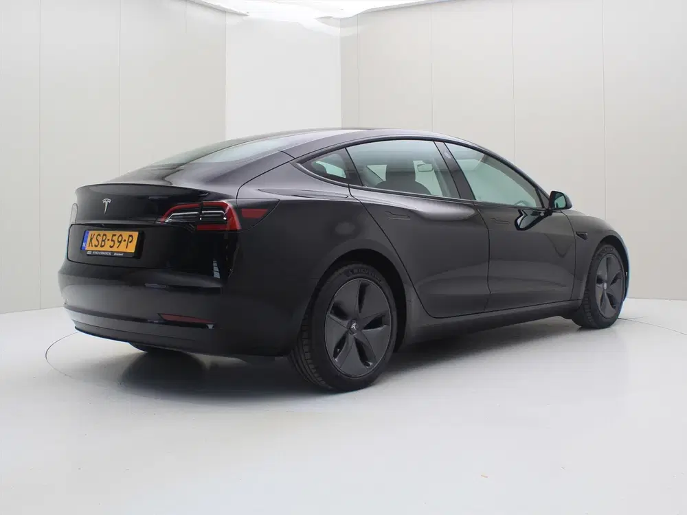 Tesla Model 3 Model 3 Standard RWD Plus FACELIFT 93.7% S uit 2022, foto 3