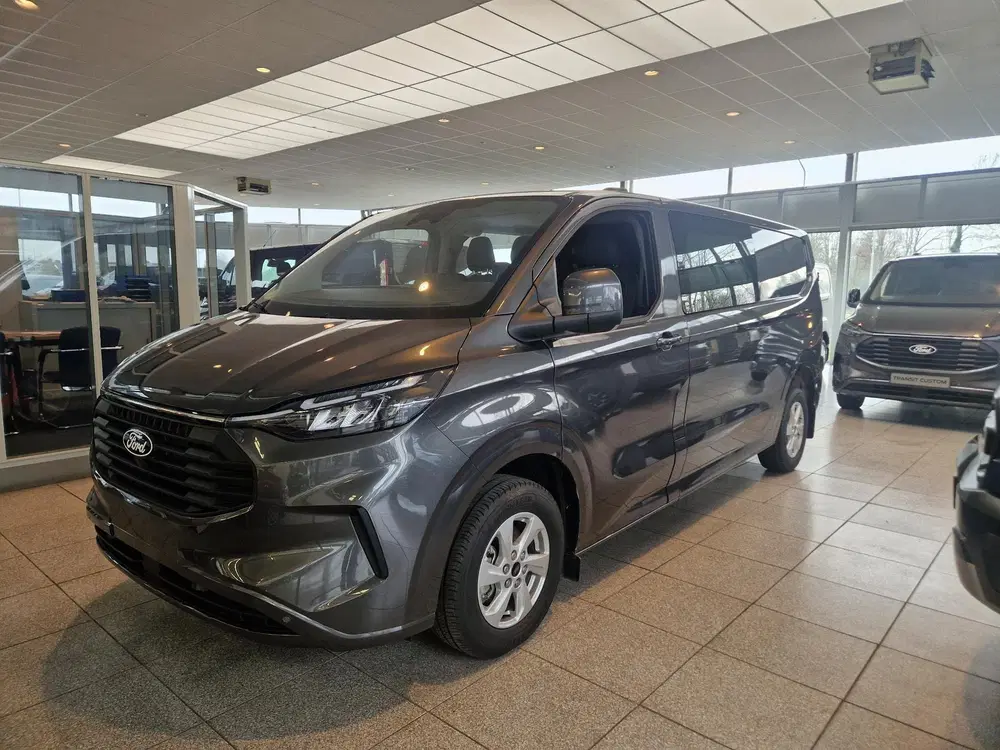 Ford Transit Custom 320 2.0 TDCI L2H1 Limited Dubbele Cabine uit 2024, foto 2