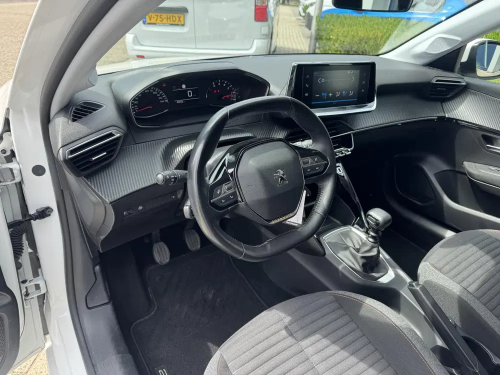 Peugeot 208 1.2 PureTech Blue Lease Active uit 2020, foto 10