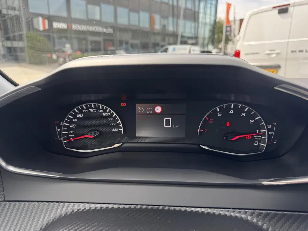 Peugeot 208 1.2 PureTech Blue Lease Active uit 2020, foto 11