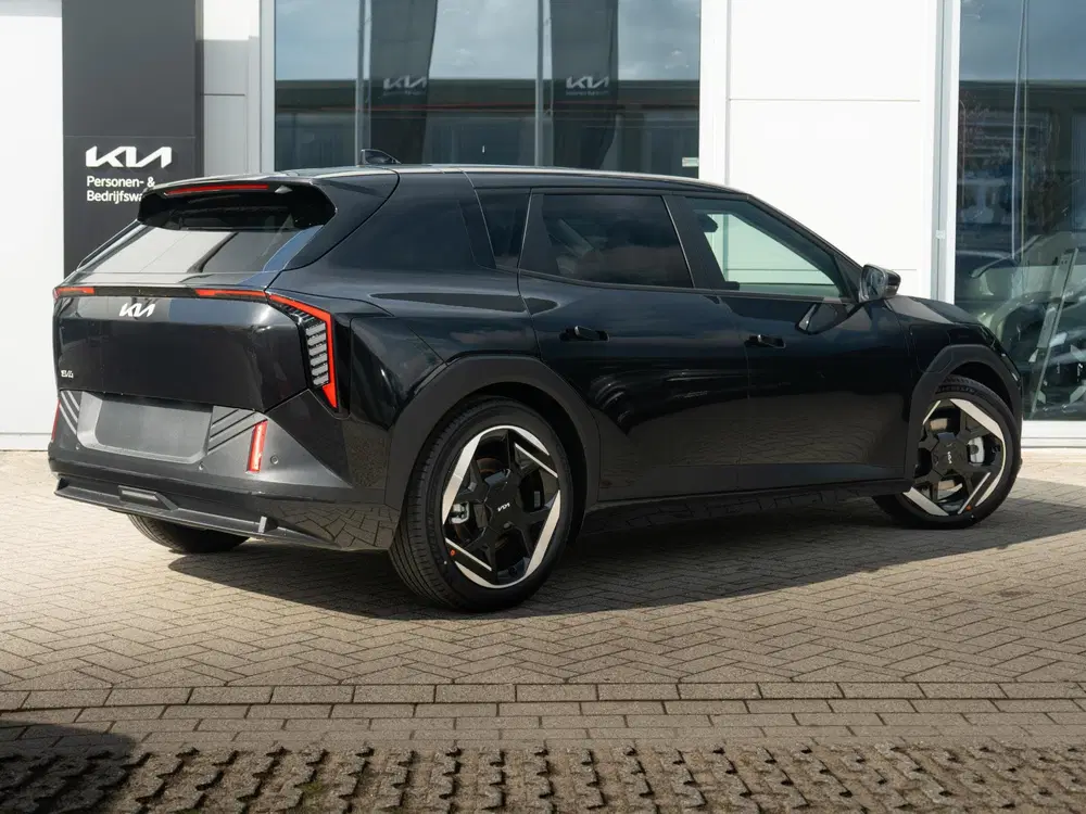 Kia EV4 Plus Advanced 81.4 kWh uit 2026, foto 4