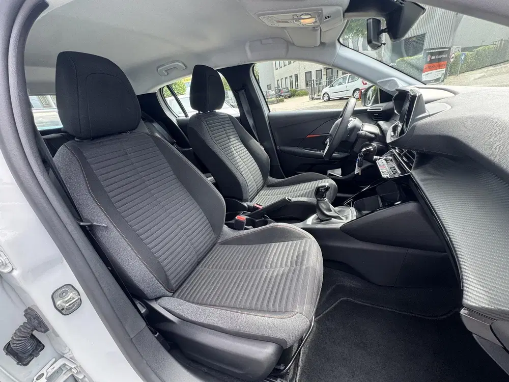 Peugeot 208 1.2 PureTech Active Pack uit 2023, foto 13
