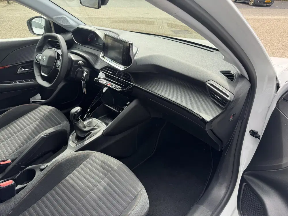 Peugeot 208 1.2 PureTech Active Pack uit 2023, foto 14