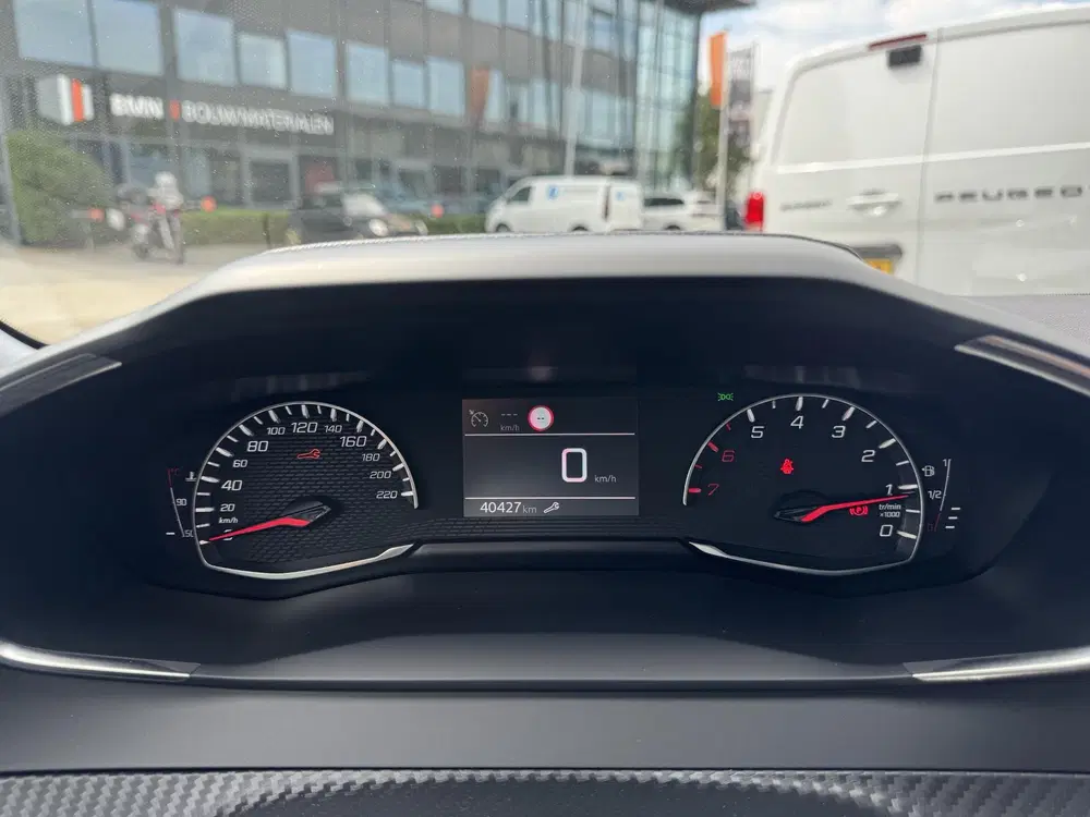 Peugeot 208 1.2 PureTech Active Pack uit 2023, foto 19