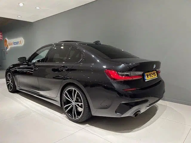BMW 3-serie 330e 292pk Aut M-Sport Opendak Leer Harman uit 2021, foto 3