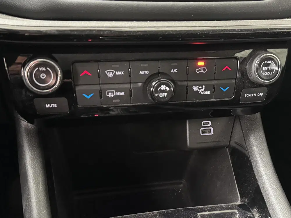 Jeep Compass 1.5T e-Hybrid Summit uit 2025, foto 12