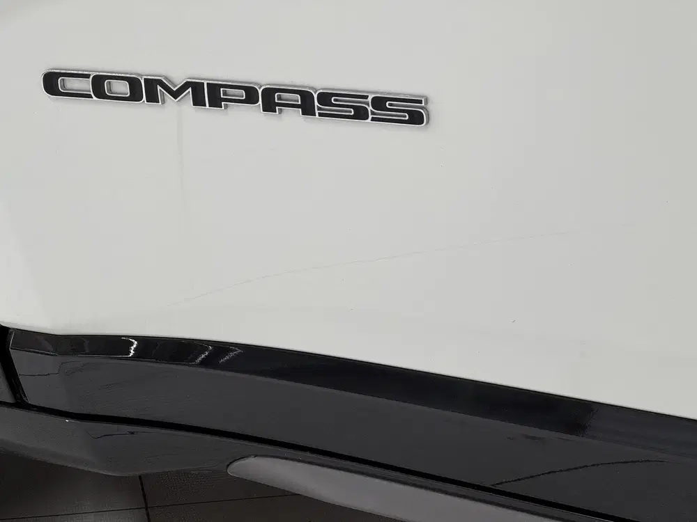 Jeep Compass 1.5T e-Hybrid Summit uit 2025, foto 13
