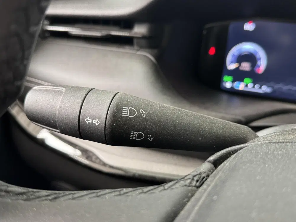 Jeep Compass 1.5T e-Hybrid Summit uit 2025, foto 16