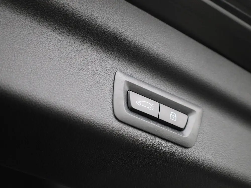 BMW 2-serie 230e xDrive uit 2024, foto 11