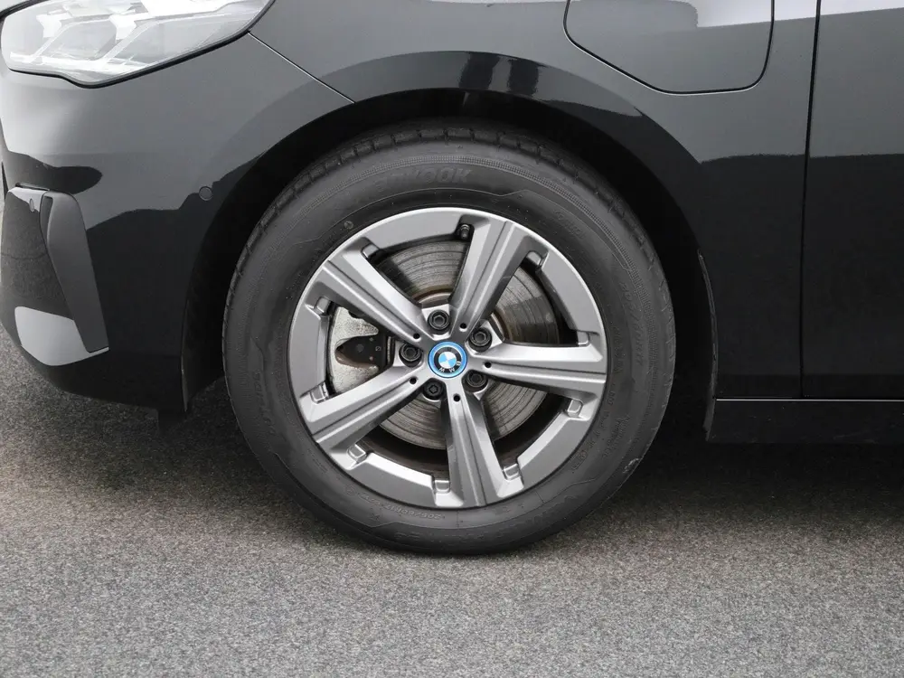 BMW 2-serie 230e xDrive uit 2024, foto 12