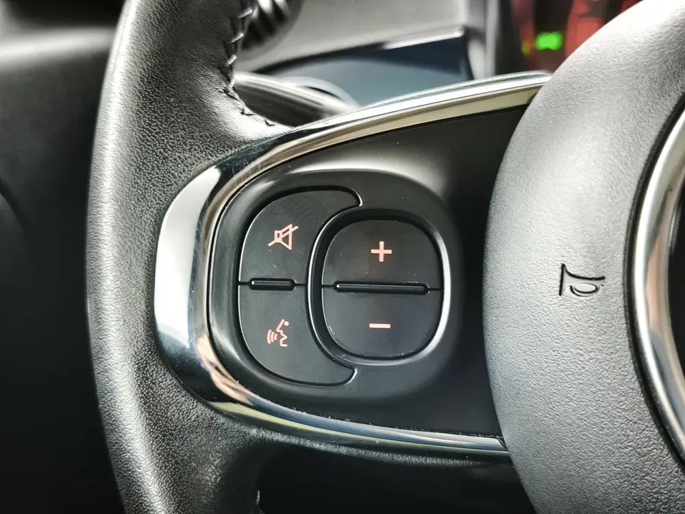Fiat 500 0.9 TwinAir Turbo Lounge | Navigatie | Panoramadak uit 2019, foto 18