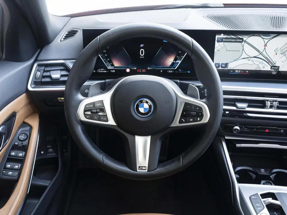 BMW 3-serie Touring 330e SoH 96% uit 2024, foto 10