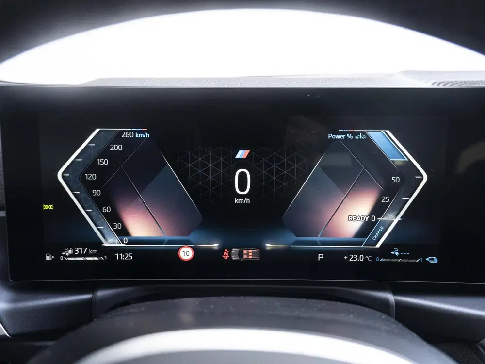 BMW 3-serie Touring 330e SoH 96% uit 2024, foto 16