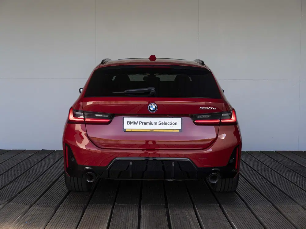 BMW 3-serie Touring 330e SoH 96% uit 2024, foto 8