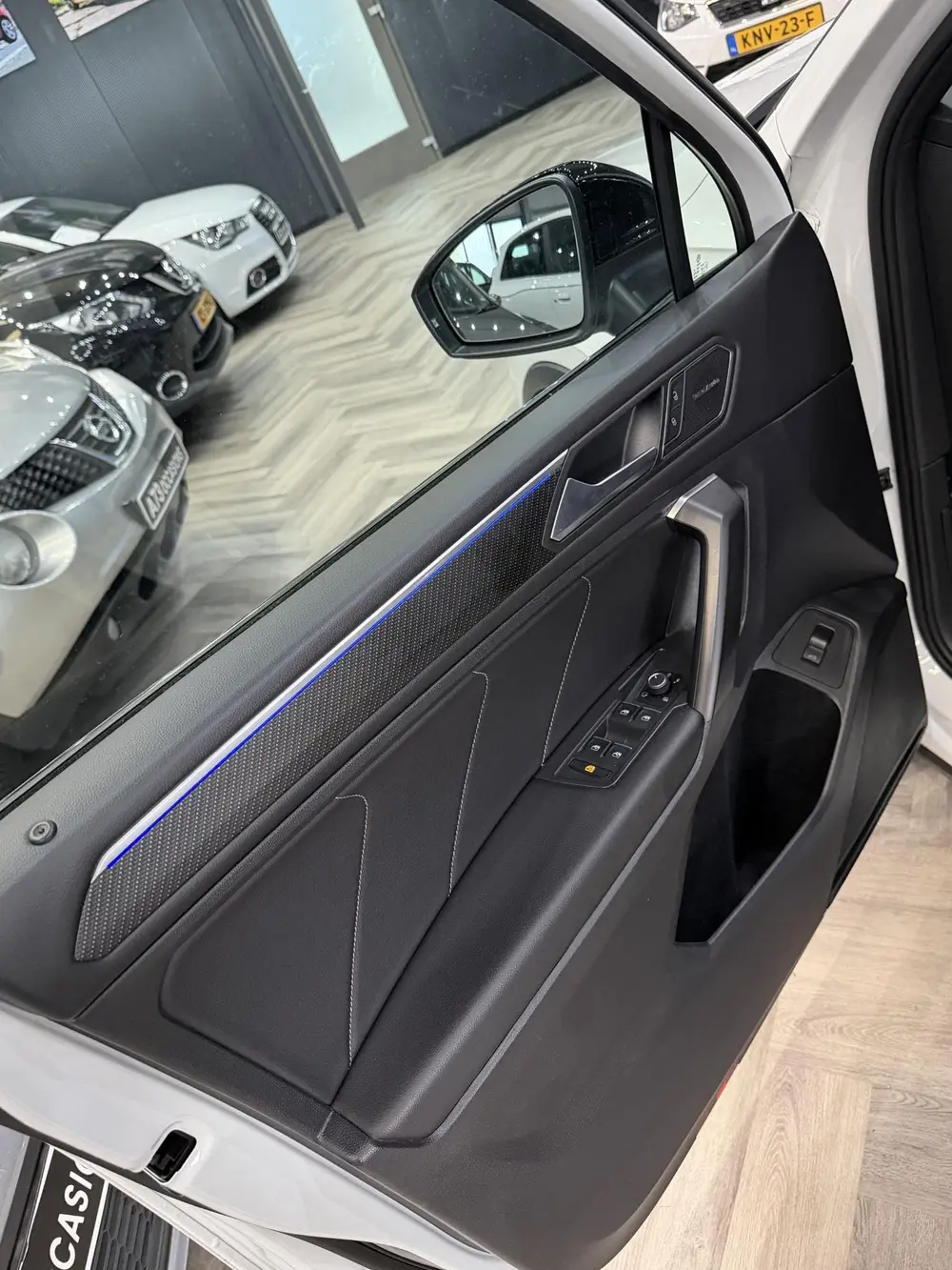 Volkswagen Tiguan 2.0 TSI 4Motion Rline NAVI/ELEKTRISCHE STO uit 2023, foto 13