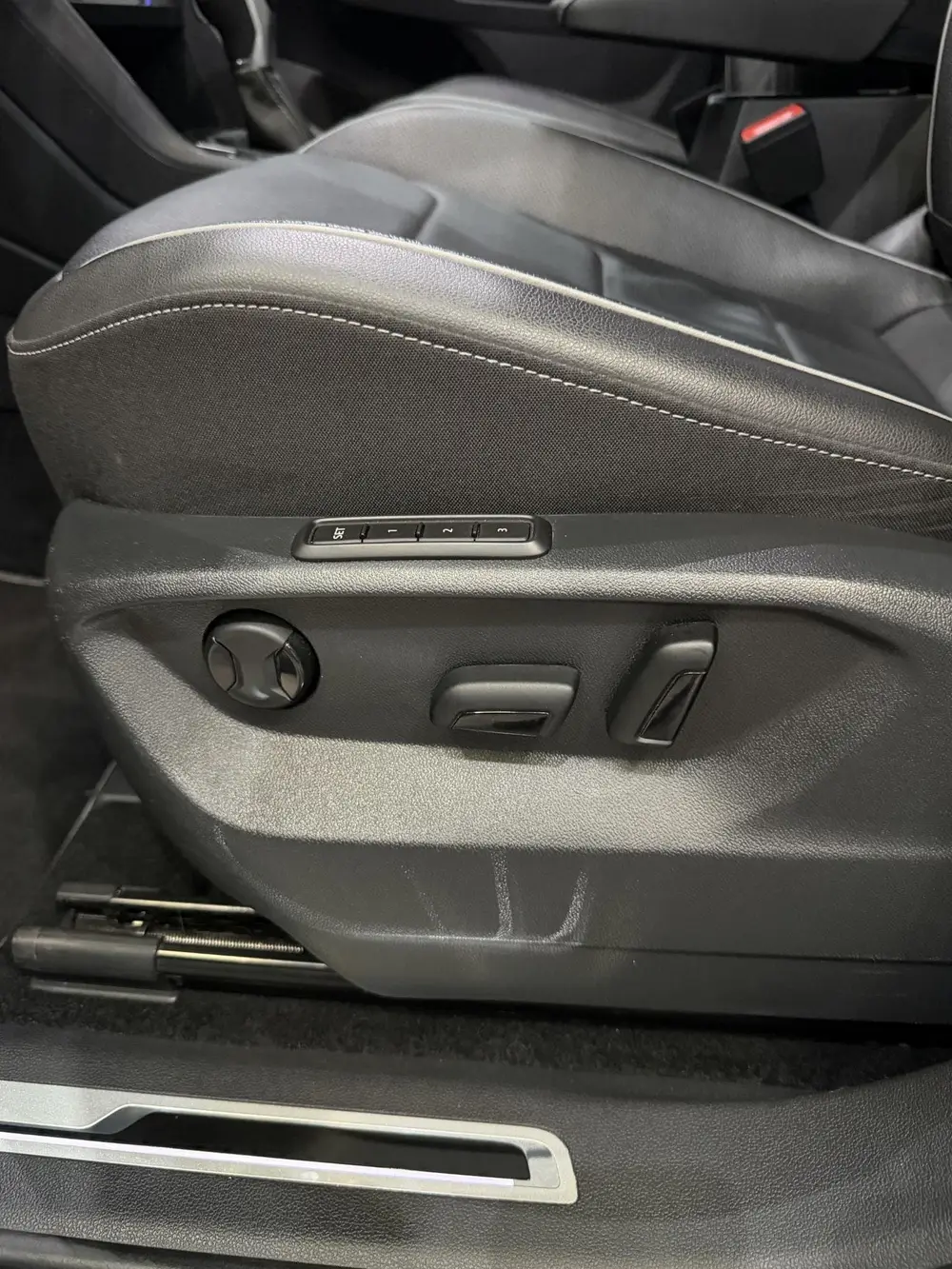 Volkswagen Tiguan 2.0 TSI 4Motion Rline NAVI/ELEKTRISCHE STO uit 2023, foto 14