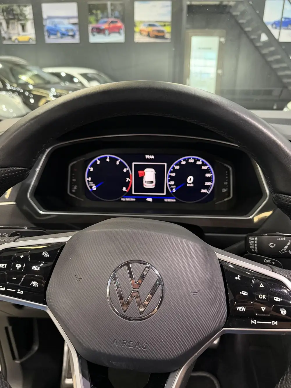 Volkswagen Tiguan 2.0 TSI 4Motion Rline NAVI/ELEKTRISCHE STO uit 2023, foto 17