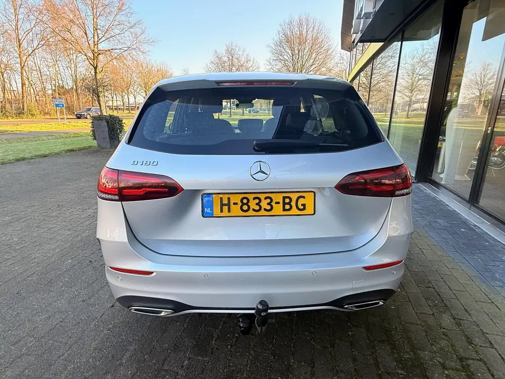 Mercedes-Benz B-Klasse 180 Business Solution AMG uit 2019, foto 12