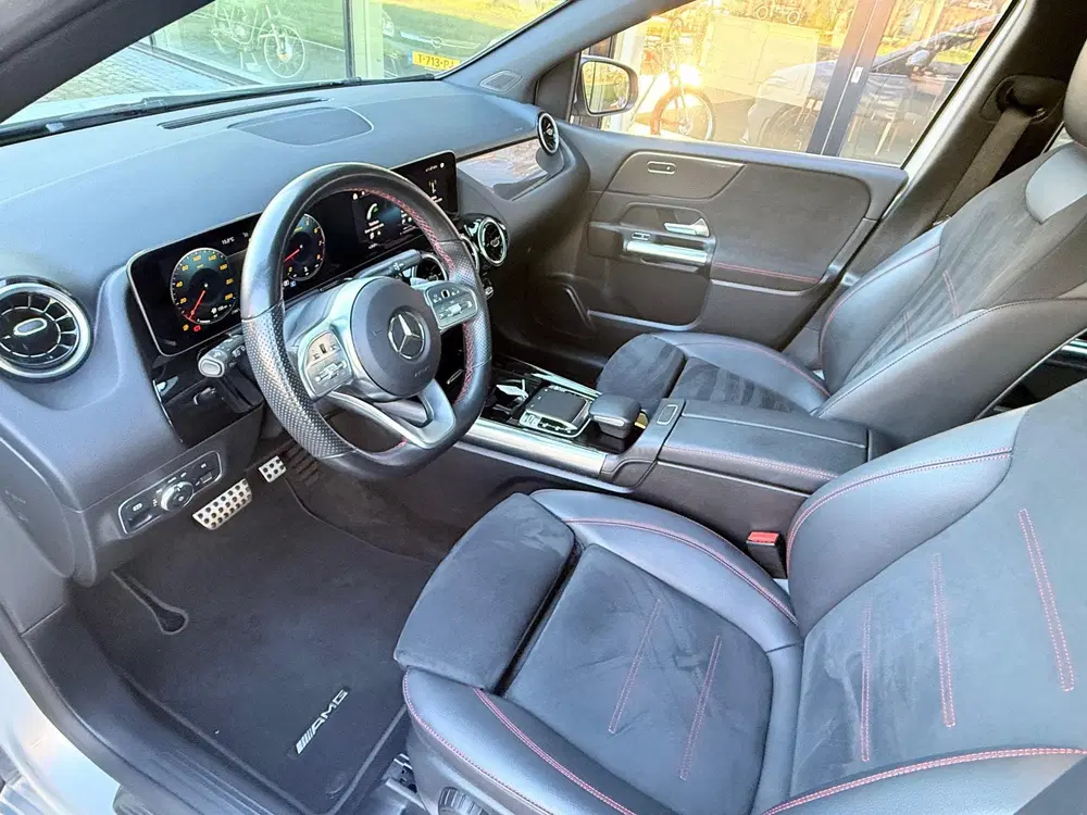 Mercedes-Benz B-Klasse 180 Business Solution AMG uit 2019, foto 4