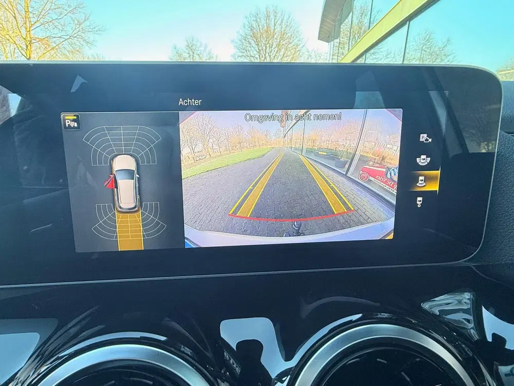 Mercedes-Benz B-Klasse 180 Business Solution AMG uit 2019, foto 9