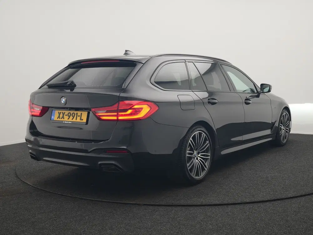BMW 5-serie 5 Serie Touring 520i M Sport 184pk Dealer uit 2019, foto 3