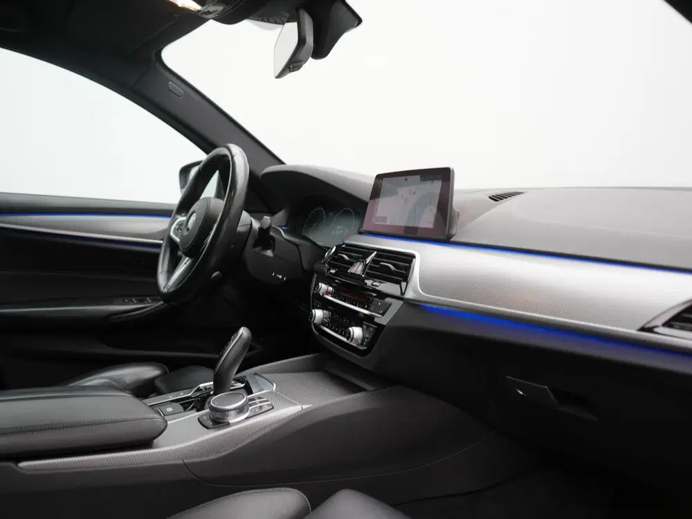 BMW 5-serie 5 Serie Touring 520i M Sport 184pk Dealer uit 2019, foto 4
