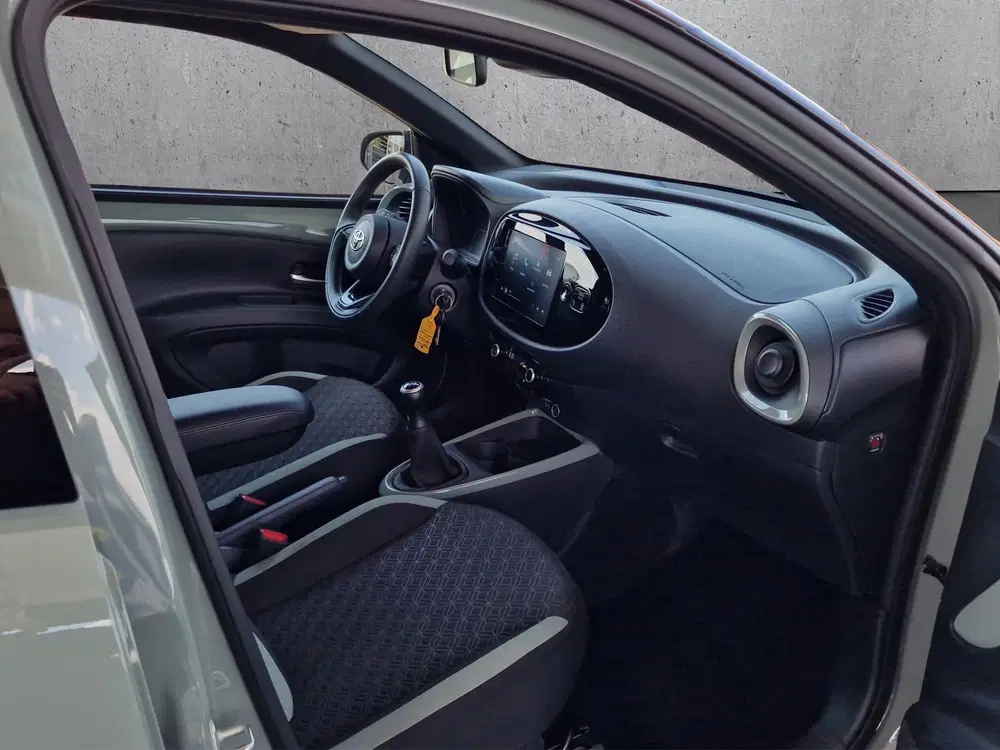 Toyota Aygo X 1.0 VVT-i MT Pulse LED koplampen Eerste ei uit 2025, foto 17