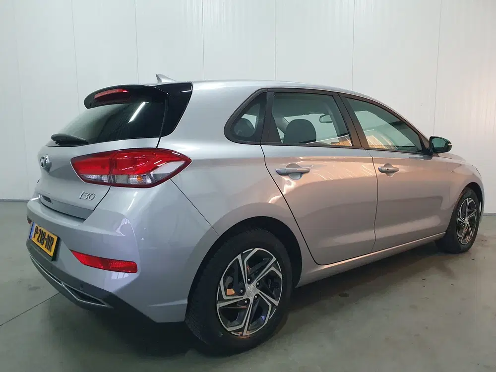 Hyundai i30 1.0 T-GDi MHEV Comfort Smart NAVI uit 2022, foto 2