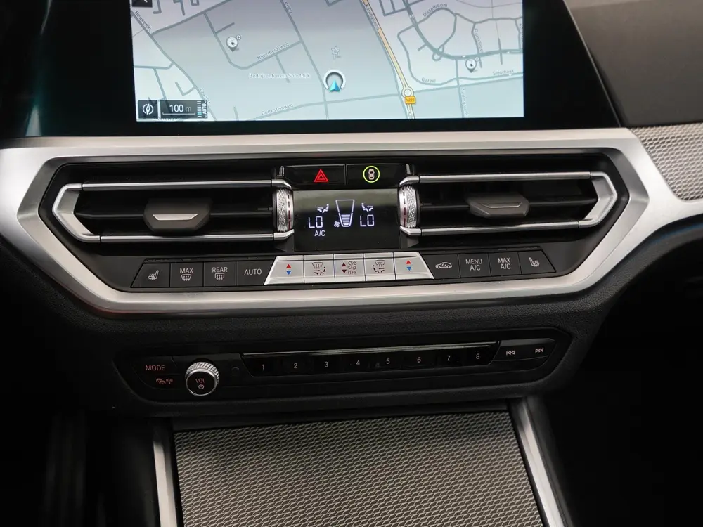 BMW 3-serie 320e M Sport Shadow uit 2022, foto 12