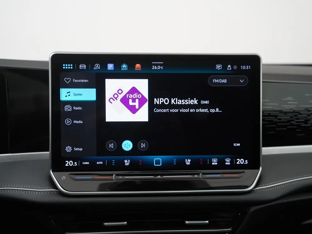 Volkswagen Passat Variant 1.5 eTSI Business DSG | Panoramada uit 2024, foto 15