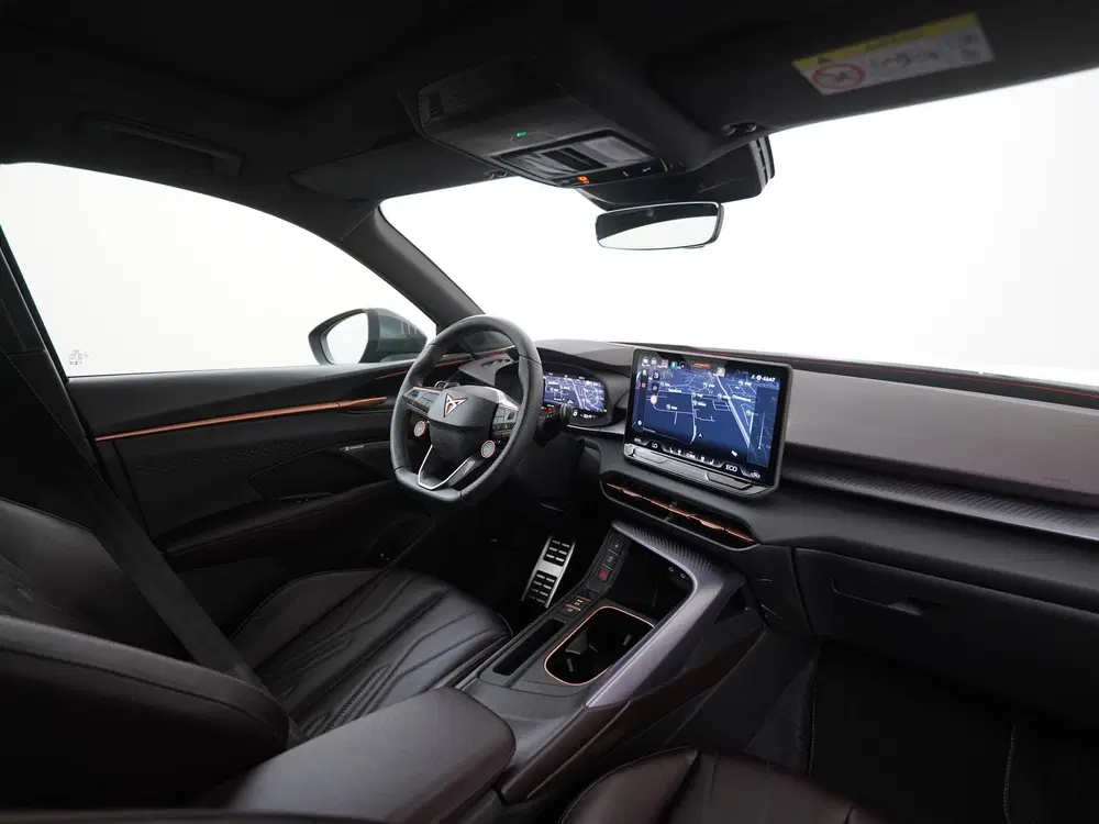 Cupra Terramar 1.5 TSI e-Hybrid Business uit 2025, foto 2