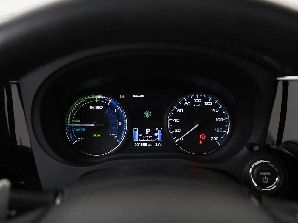 Mitsubishi Outlander 2.4 PHEV Instyle | Schuifdak | Leder | uit 2019, foto 10