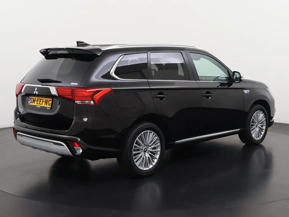 Mitsubishi Outlander 2.4 PHEV Instyle | Schuifdak | Leder | uit 2019, foto 6