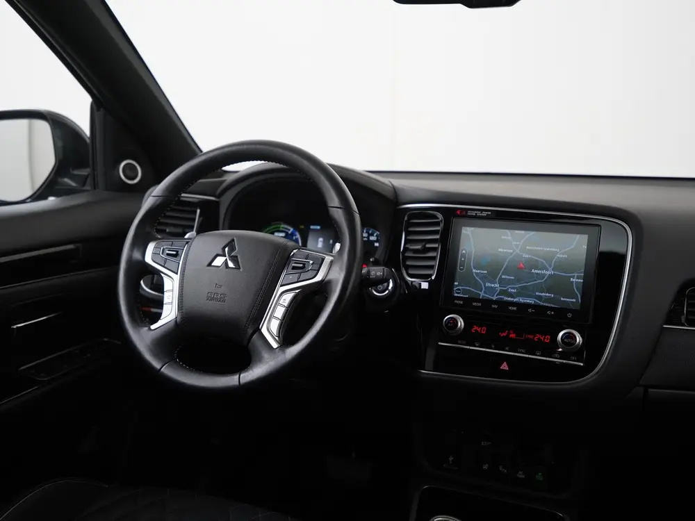 Mitsubishi Outlander 2.4 PHEV Instyle | Schuifdak | Leder | uit 2019, foto 7