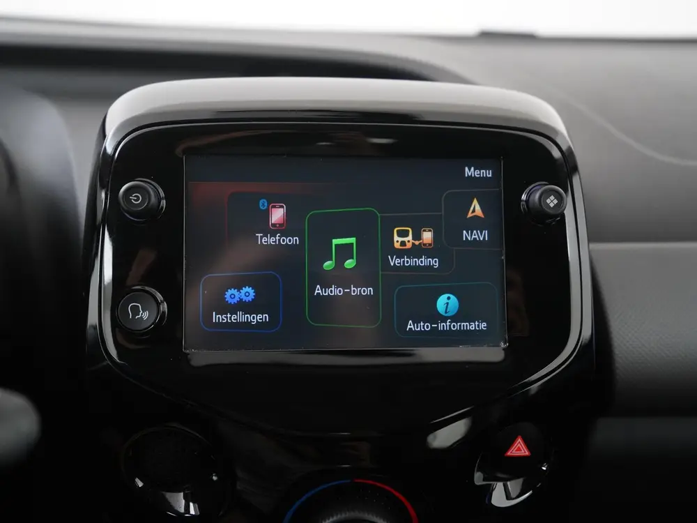 Peugeot 108 1.0 e-VTi Allure uit 2019, foto 13