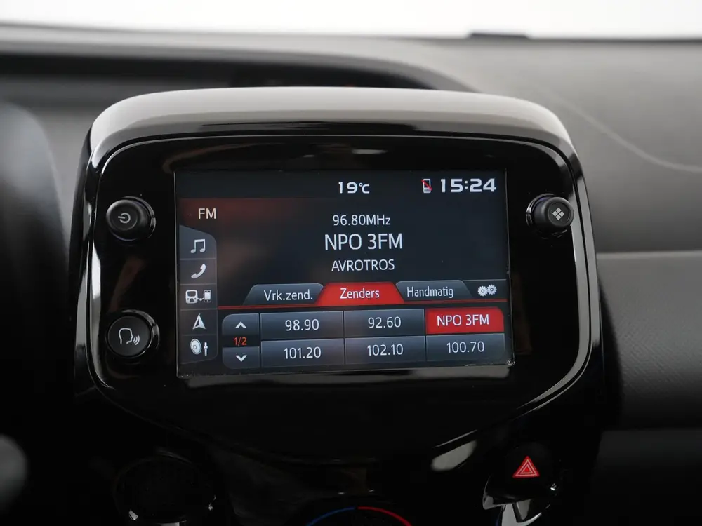 Peugeot 108 1.0 e-VTi Allure uit 2019, foto 17