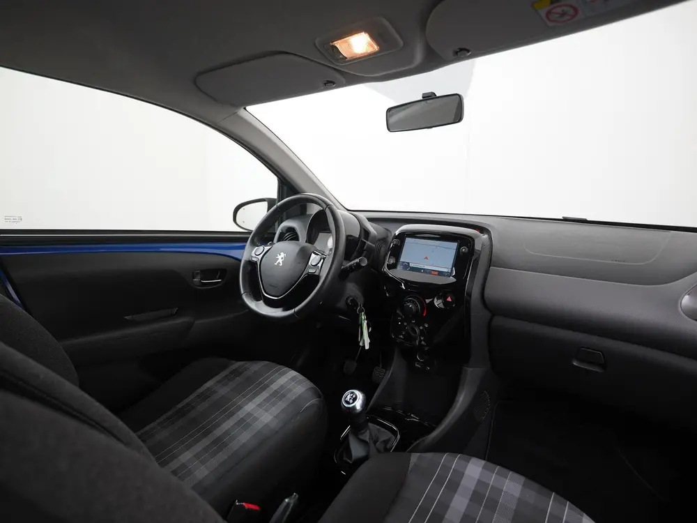 Peugeot 108 1.0 e-VTi Allure uit 2019, foto 2