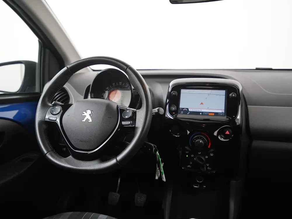 Peugeot 108 1.0 e-VTi Allure uit 2019, foto 5