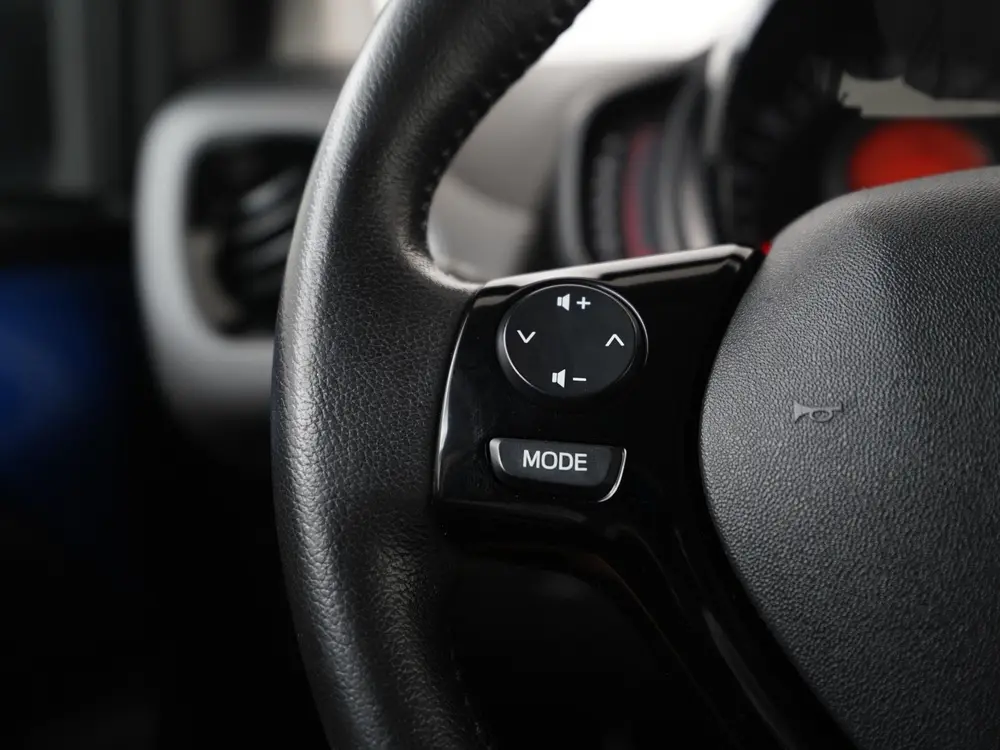 Peugeot 108 1.0 e-VTi Allure uit 2019, foto 7