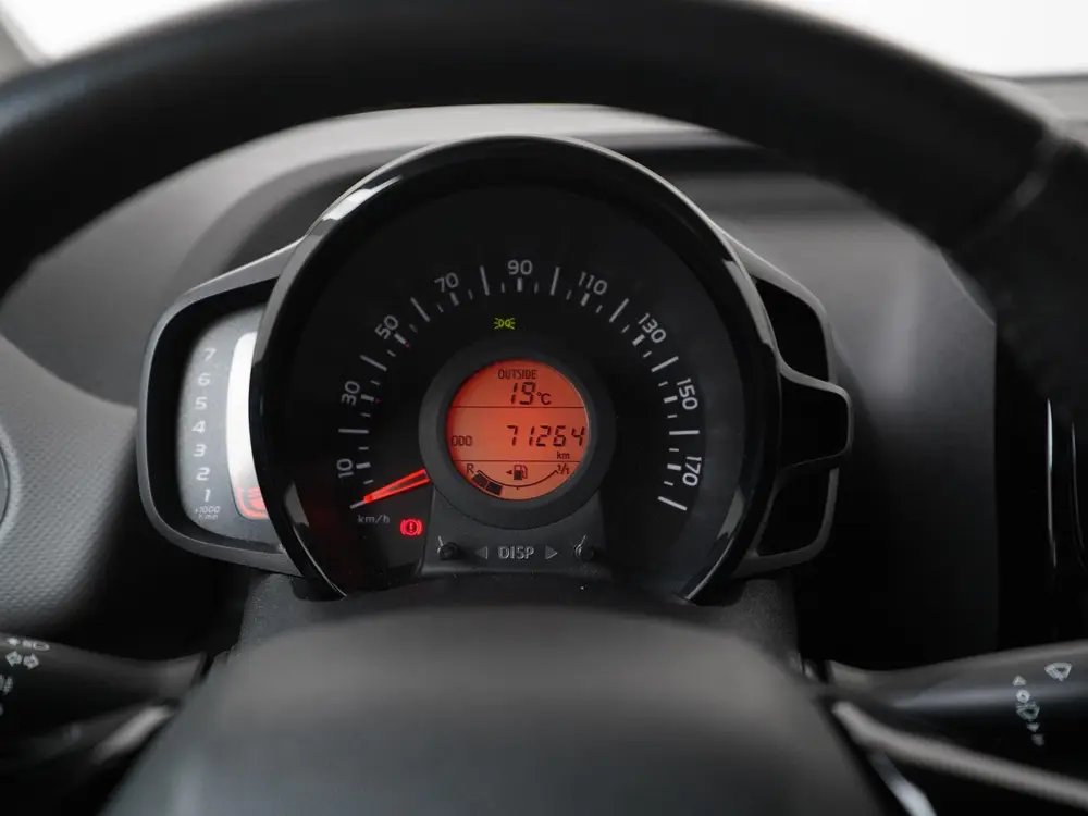 Peugeot 108 1.0 e-VTi Allure uit 2019, foto 8