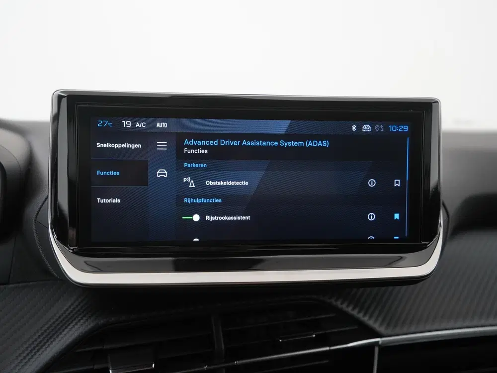 Peugeot 2008 1.2 PureTech 100 Allure uit 2024, foto 18