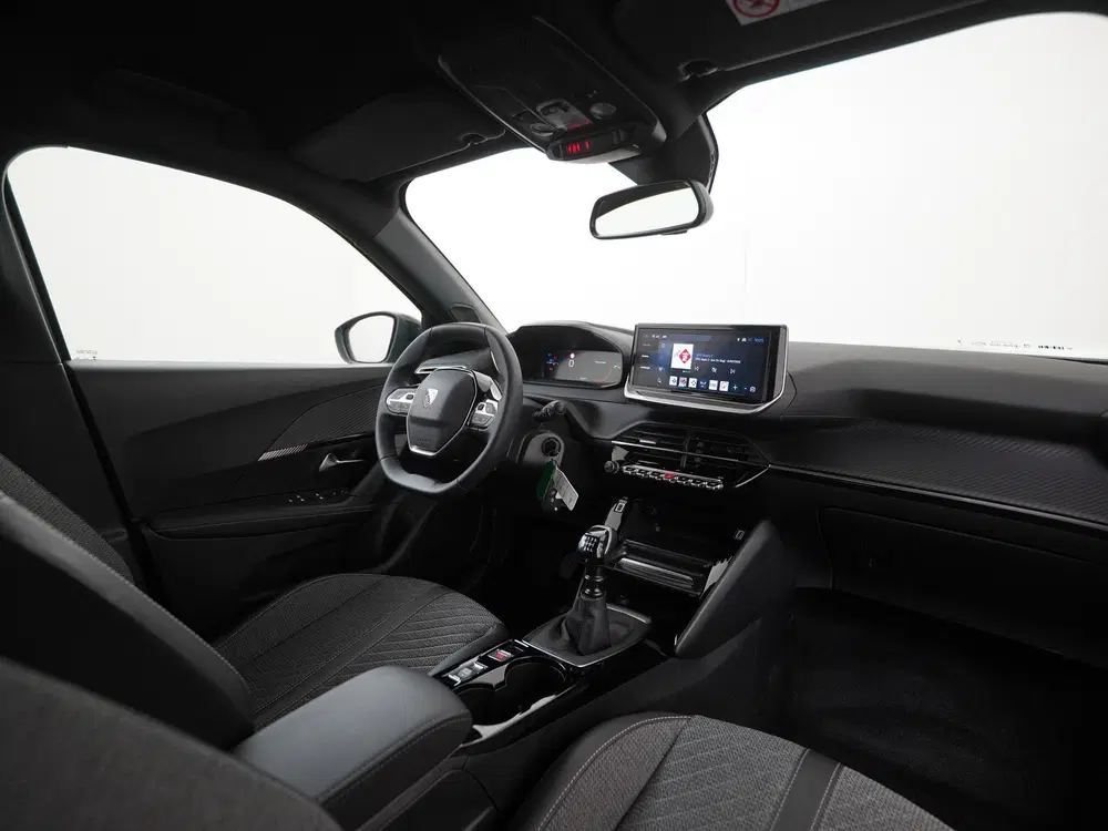 Peugeot 2008 1.2 PureTech 100 Allure uit 2024, foto 2
