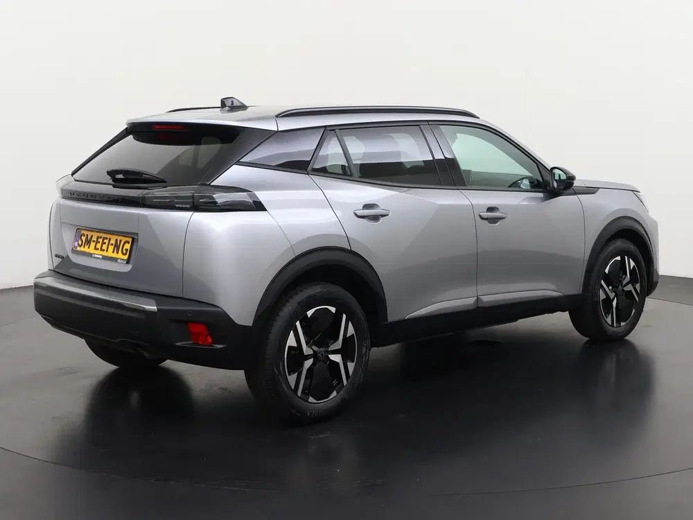 Peugeot 2008 1.2 PureTech 100 Allure uit 2024, foto 5