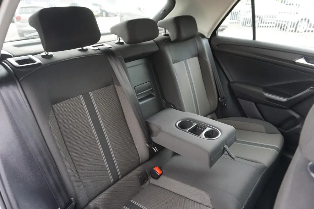 Volkswagen T-Roc 1.0 TSI 110pk Style | Navigatie | Parkeerse uit 2021, foto 14