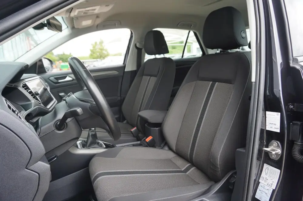 Volkswagen T-Roc 1.0 TSI 110pk Style | Navigatie | Parkeerse uit 2021, foto 4