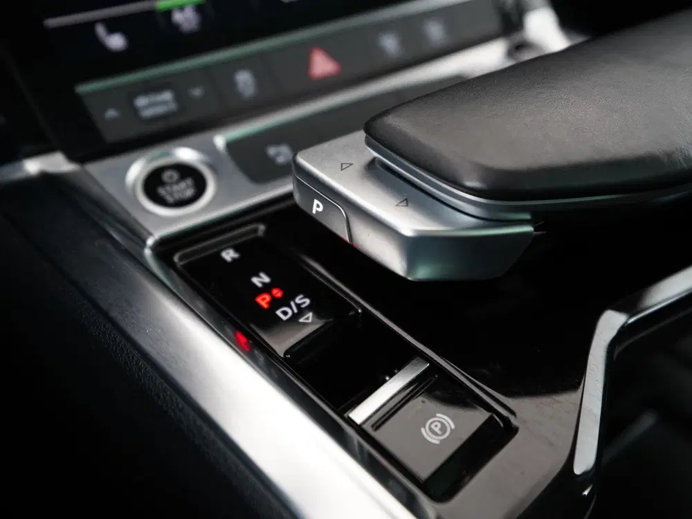 Audi e-tron 55 quattro Advanced 95 kWh uit 2022, foto 11